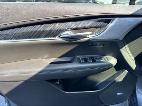 Used 2021 Cadillac XT6 Premium Luxury image 10