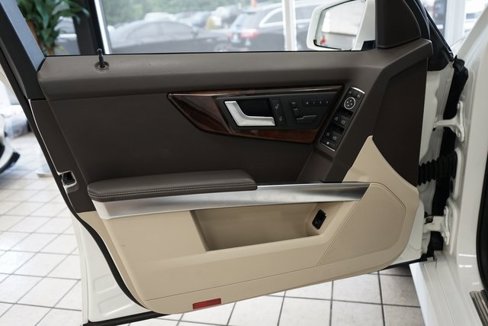 Used 2013 Mercedes-Benz GLK 350 4MATIC image 22