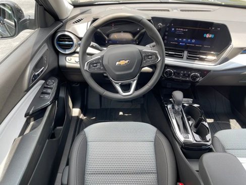 New 2025 Chevrolet Trax LT w/ Driver Confidence Package image 5
