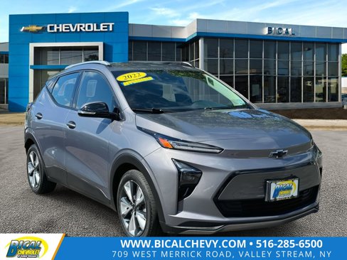 Used 2022 Chevrolet Bolt EUV LT w/ Convenience Package image 1