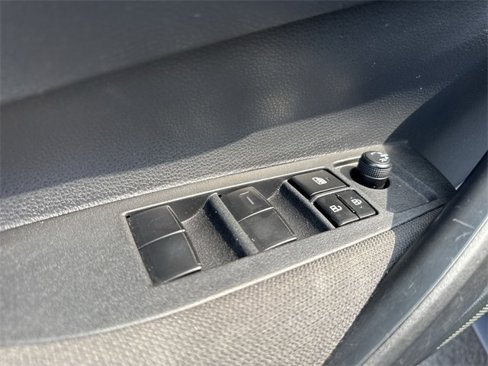 Used 2023 Toyota Corolla LE image 10