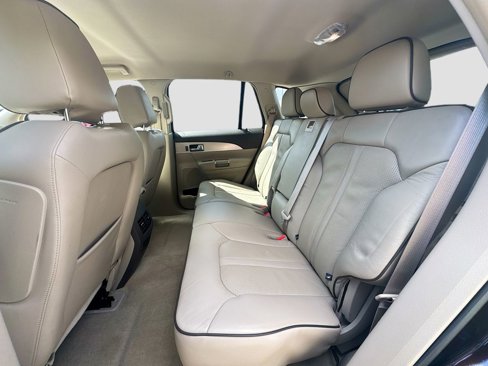 Used 2013 Lincoln MKX FWD image 24