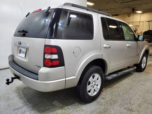 Used 2007 Ford Explorer XLT image 9