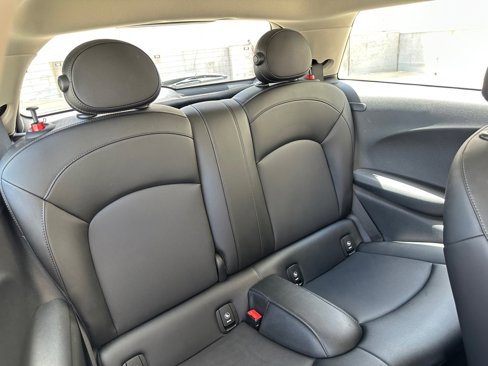 Used 2016 MINI Cooper 2-Door Hardtop image 17