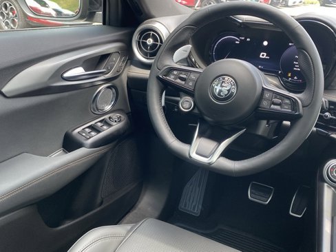 New 2025 Alfa Romeo Tonale w/ Premium Package image 44