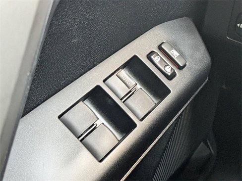 Used 2016 Toyota RAV4 LE image 21