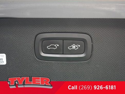 Used 2018 Volvo XC90 T6 Momentum w/ Convenience Package image 20