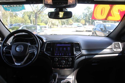 Used 2020 Jeep Grand Cherokee Altitude image 25