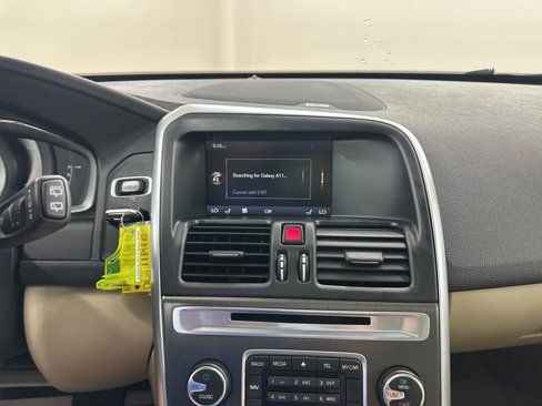 Used 2015 Volvo XC60 T6 Platinum image 37