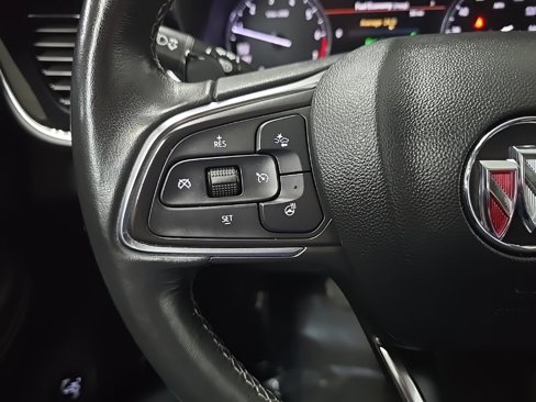 Used 2023 Buick Envision Avenir image 21