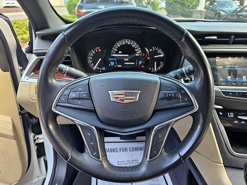 Used 2018 Cadillac XT5 Luxury w/ Driver Awareness Package image 26