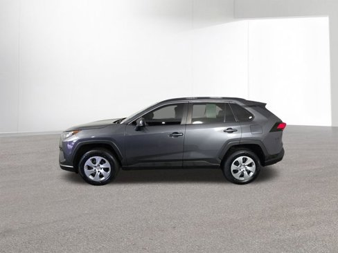 Used 2021 Toyota RAV4 LE image 15