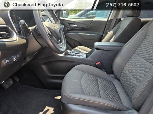 Used 2021 Chevrolet Equinox LT w/ Driver Convenience Package image 9
