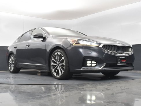 Used 2018 Kia Cadenza Technology image 36