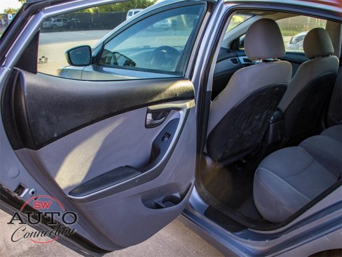 Used 2016 Hyundai Elantra SE image 16
