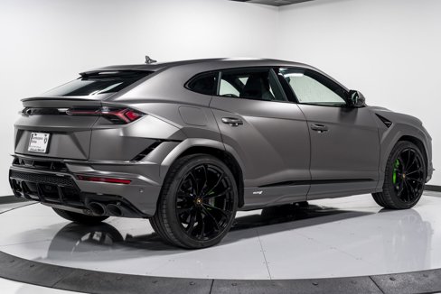Used 2023 Lamborghini Urus S image 3