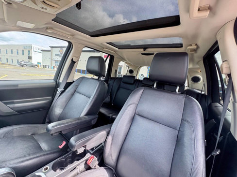 Used 2009 Land Rover LR2 HSE image 12