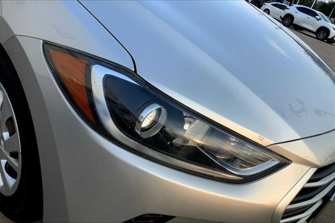 Used 2018 Hyundai Elantra SE image 25