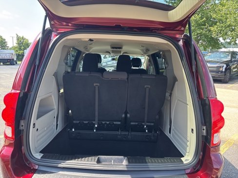 Used 2017 Dodge Grand Caravan SE w/ Power Window Group image 19