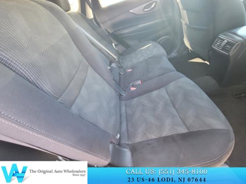 Used 2015 Nissan Rogue SV image 14