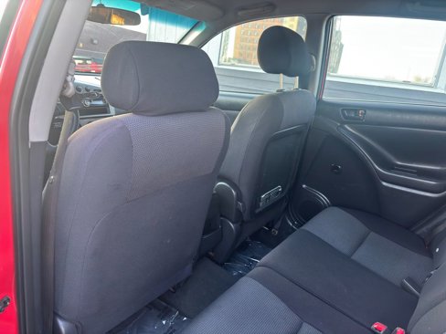 Used 2005 Pontiac Vibe w/ Power Group Value Package image 26