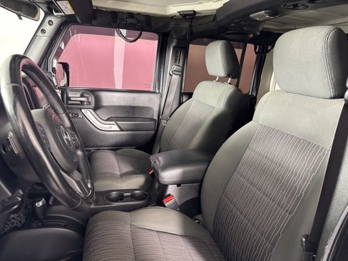 Used 2012 Jeep Wrangler Unlimited Sahara w/ Dual Top Group image 13