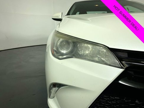 Used 2017 Toyota Camry SE image 29