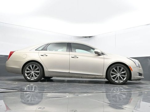 Used 2013 Cadillac XTS Luxury image 29