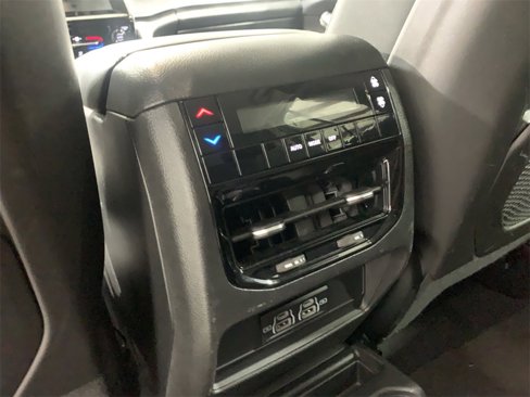 Used 2023 Jeep Grand Cherokee L Laredo image 18