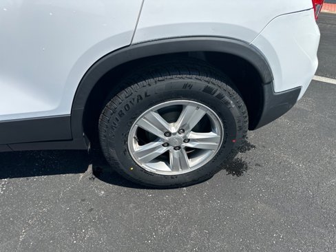 Used 2020 Chevrolet Trax LS w/ Tint and Cruise Package image 9