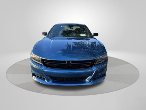 Used 2023 Dodge Charger SXT image 2