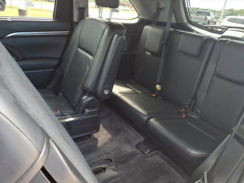 Used 2015 Toyota Highlander Limited image 20