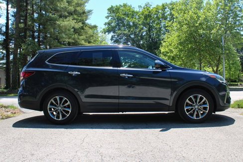 Used 2017 Hyundai Santa Fe SE image 6