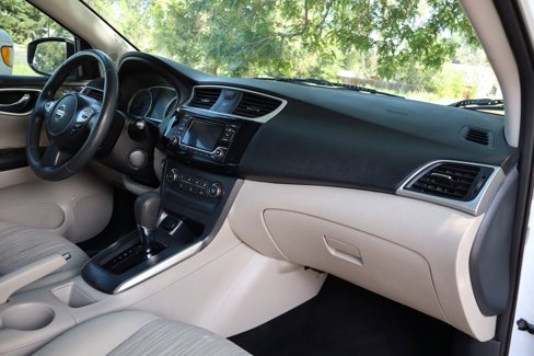 Used 2016 Nissan Sentra SV image 17