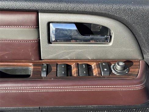 Used 2017 Ford Expedition Platinum image 22
