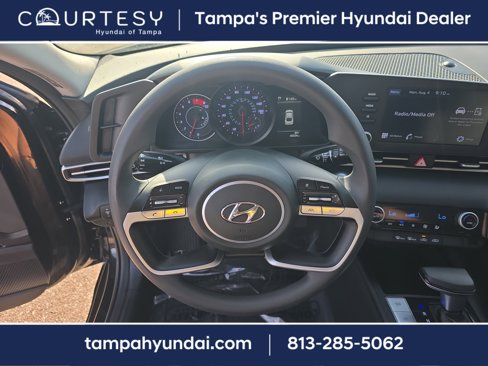 Used 2023 Hyundai Elantra SEL image 20