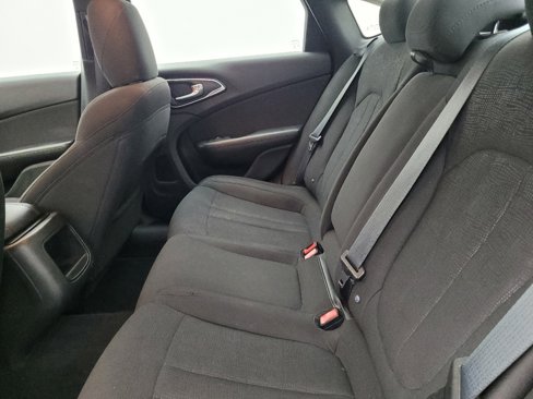 Used 2015 Chrysler 200 Limited image 18