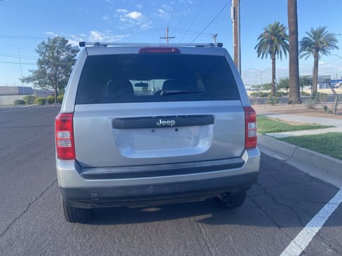 Used 2015 Jeep Patriot Sport image 8