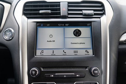 Used 2017 Ford Fusion SE w/ Fusion SE Technology Package image 26
