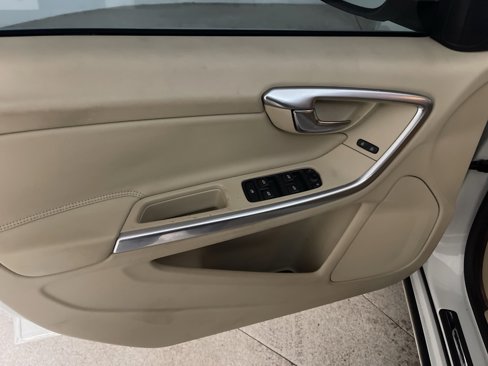Used 2015 Volvo S60 T5 Premier image 19
