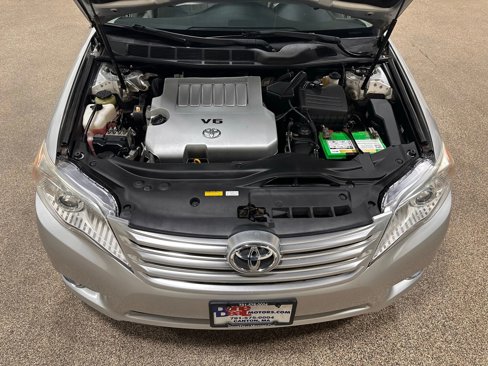 Used 2012 Toyota Avalon Limited image 48