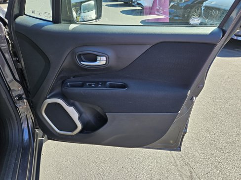 Used 2017 Jeep Renegade Sport w/ Power & Air Group image 10