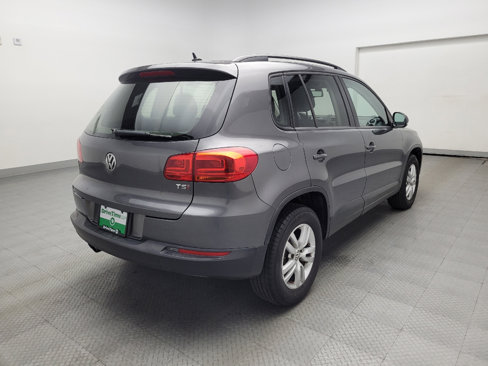 Used 2016 Volkswagen Tiguan S image 9