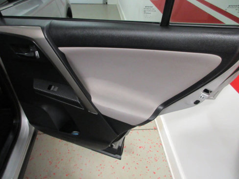 Used 2014 Toyota RAV4 XLE image 30