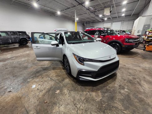Used 2022 Toyota Corolla SE image 6