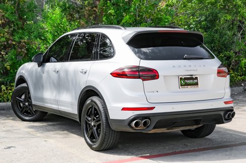 Used 2016 Porsche Cayenne S image 13