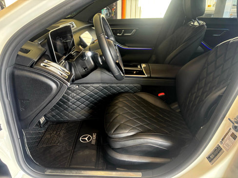 Used 2022 Mercedes-Benz S 580 4MATIC Sedan w/ AMG Line Package image 18