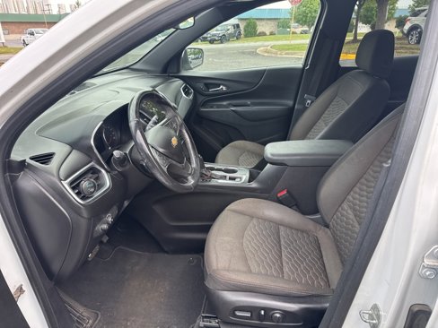 Used 2018 Chevrolet Equinox LT w/ Sun & Infotainment Package image 11