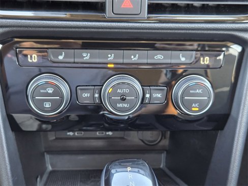 Used 2024 Volkswagen Taos SE image 20