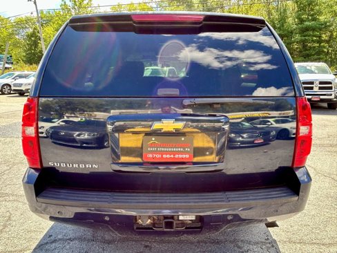 Used 2007 Chevrolet Suburban LT w/ LT Preferred Equipment Group image 7